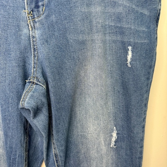 Reitman's Blue Distressed Skinny Jeans Size 22 - Picture 4 of 13